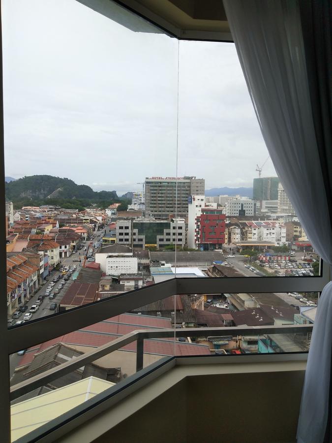 The Octagon Ipoh Apartment Exterior photo